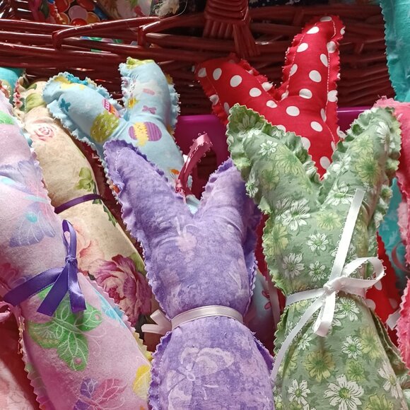 Easter Bunnies handemade Custom Cotton fabric 8 to 11" - Picture 3 of 4